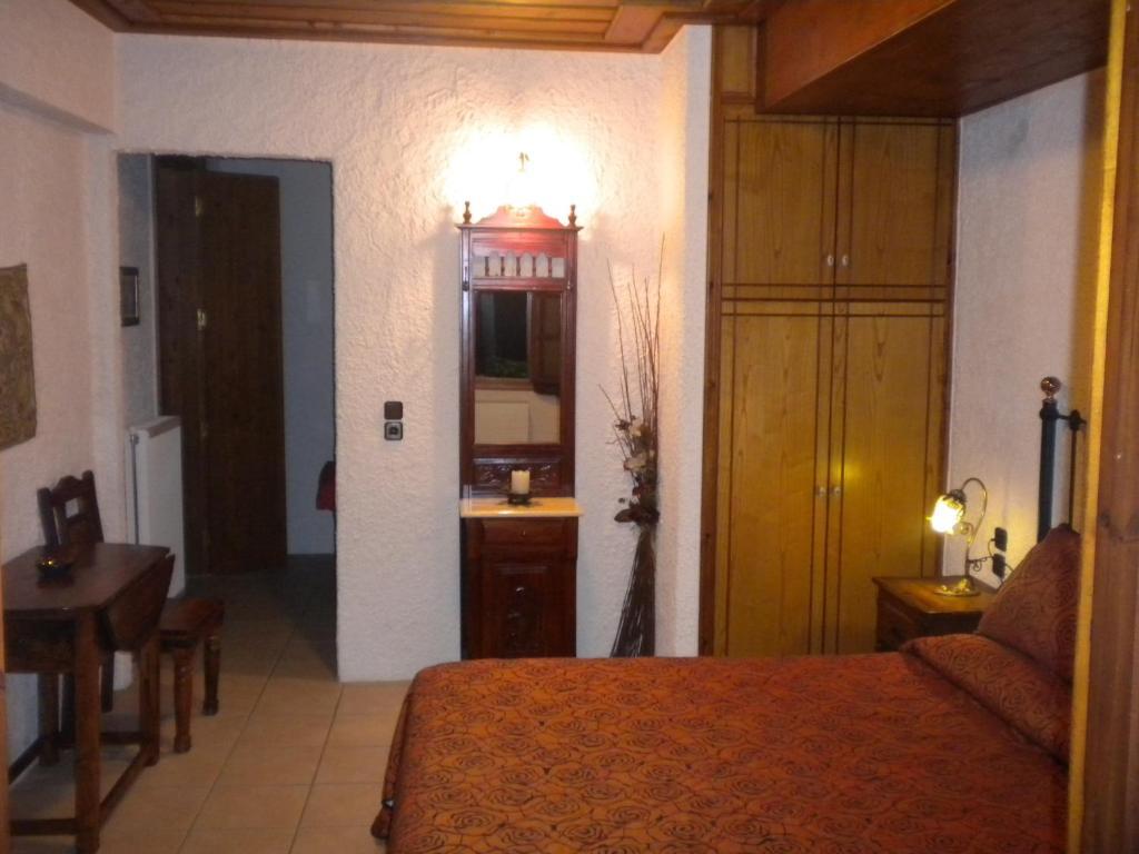 Agrampeli Apartment Mega Chorio Room photo